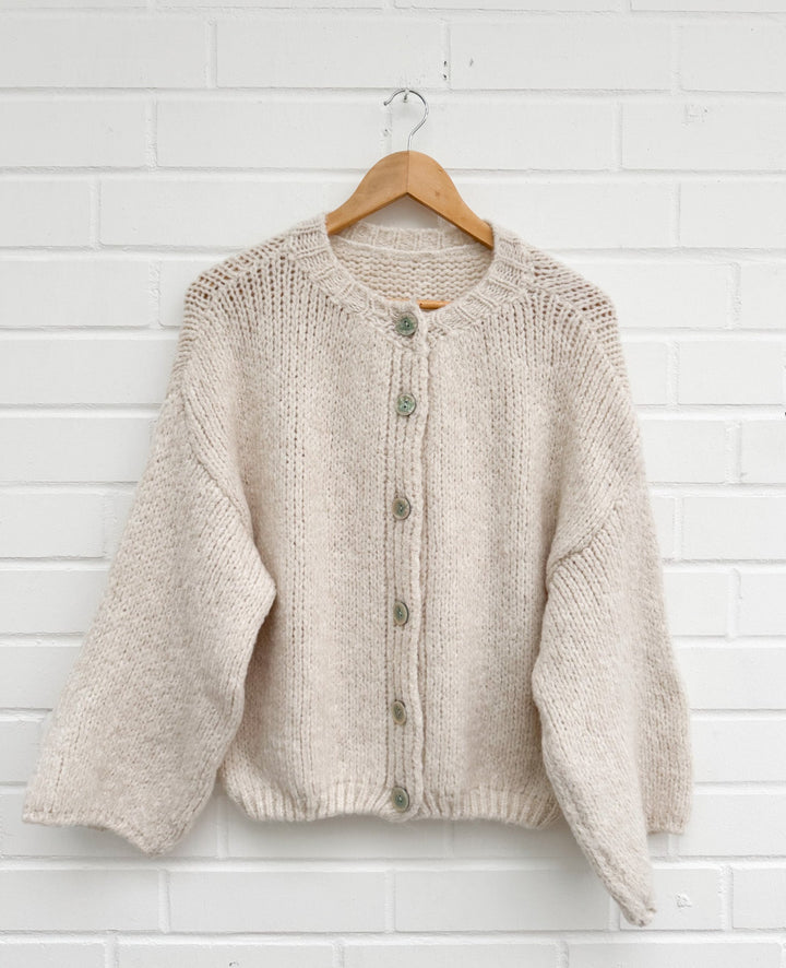 STRICKJACKE SOHO mit ausgestellten Arm - beige