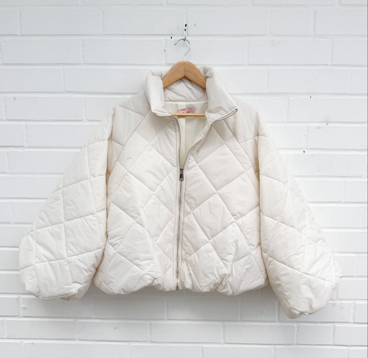 GESTEPPTE JACKE MINNA - versch. Farben