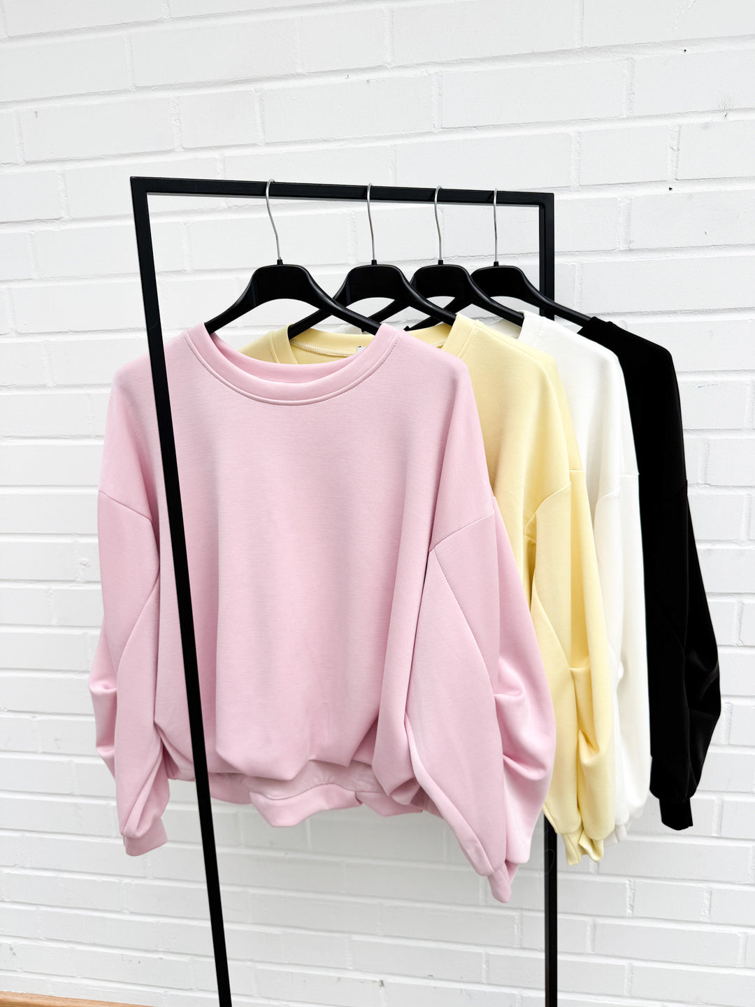 SOFT SWEATSHIRT INDRA mit Raffung - versch. Farben