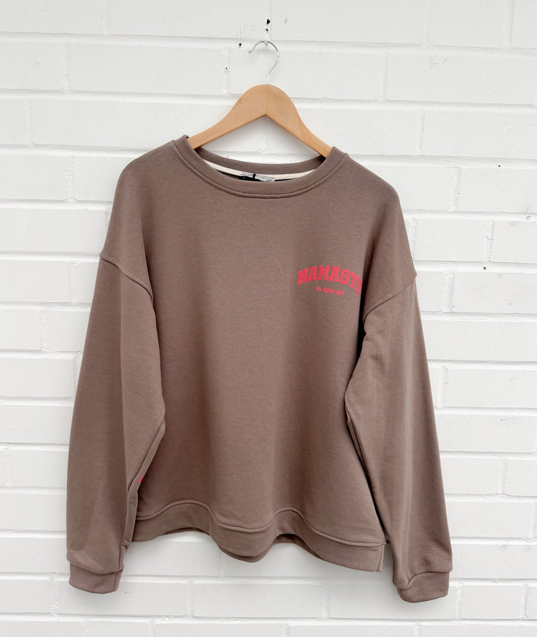 NAMASTE SWEATSHIRT - schlamm
