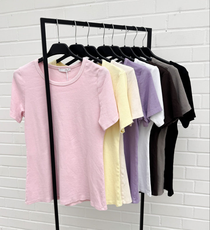 BASIC T-SHIRT - versch. Farben