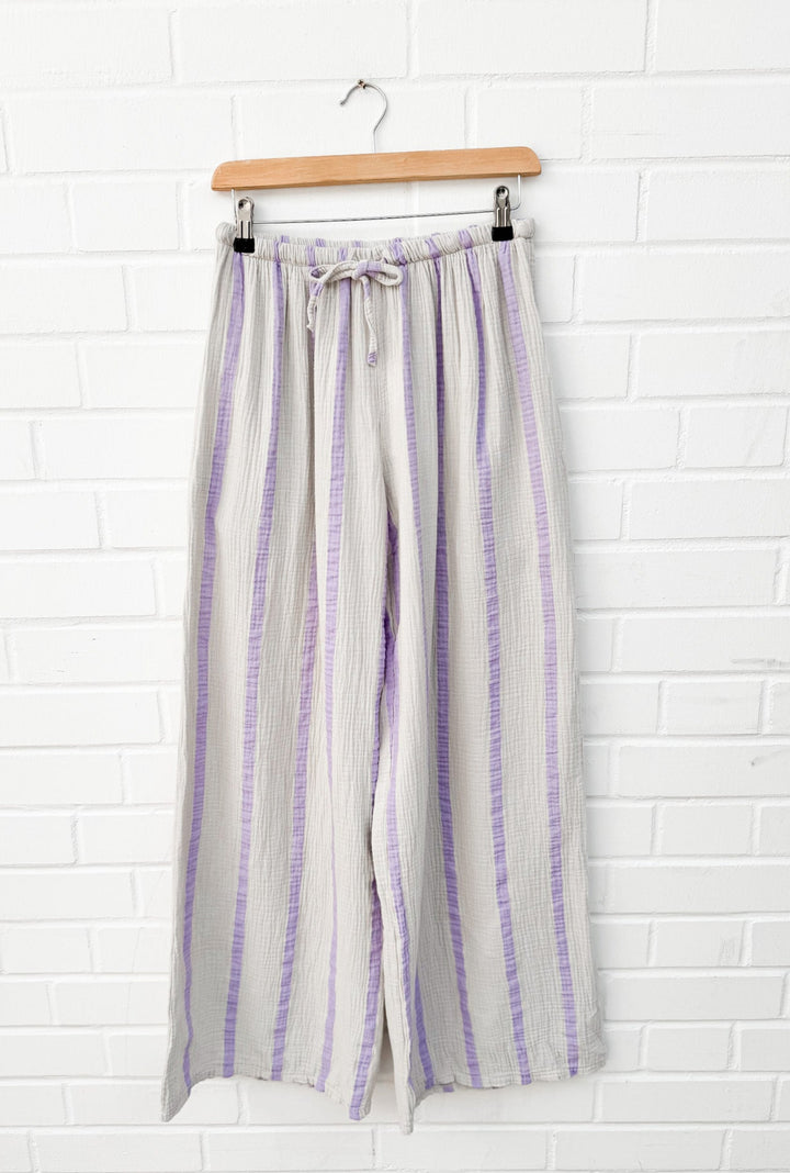 CURVY STREIFEN MUSSELIN HOSE - flieder