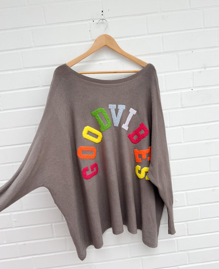 GOOD VIBES OVERSIZE BASIC PULLOVER - versch. Farben