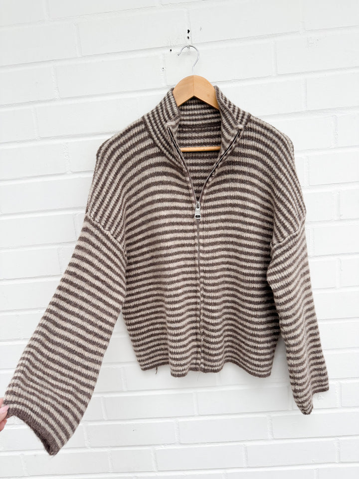 STREIFEN STRICKJACKE mit Reißverschluss - versch. Farben