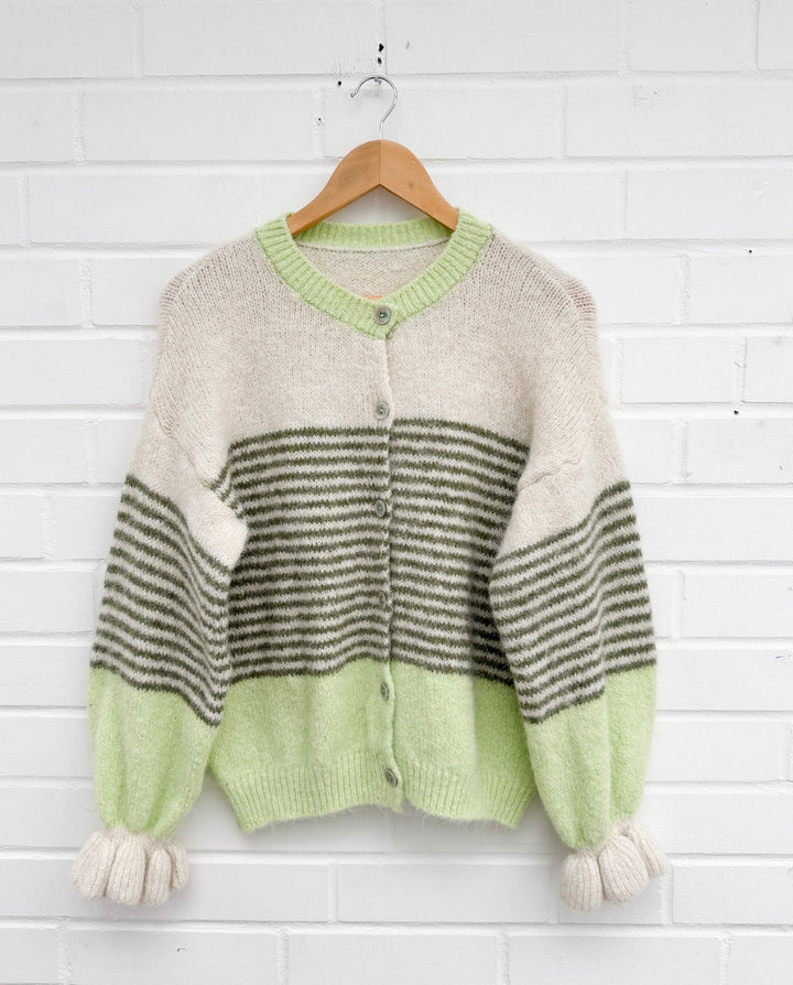 STRICKJACKE RÜSCHEN KATE - versch. Farben