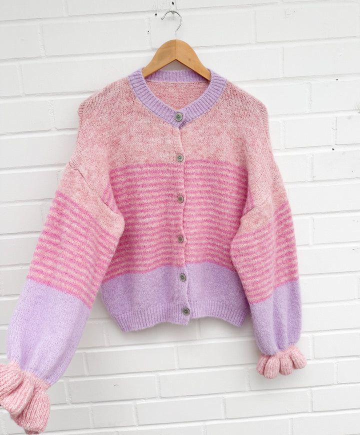 STRICKJACKE RÜSCHEN KATE - versch. Farben