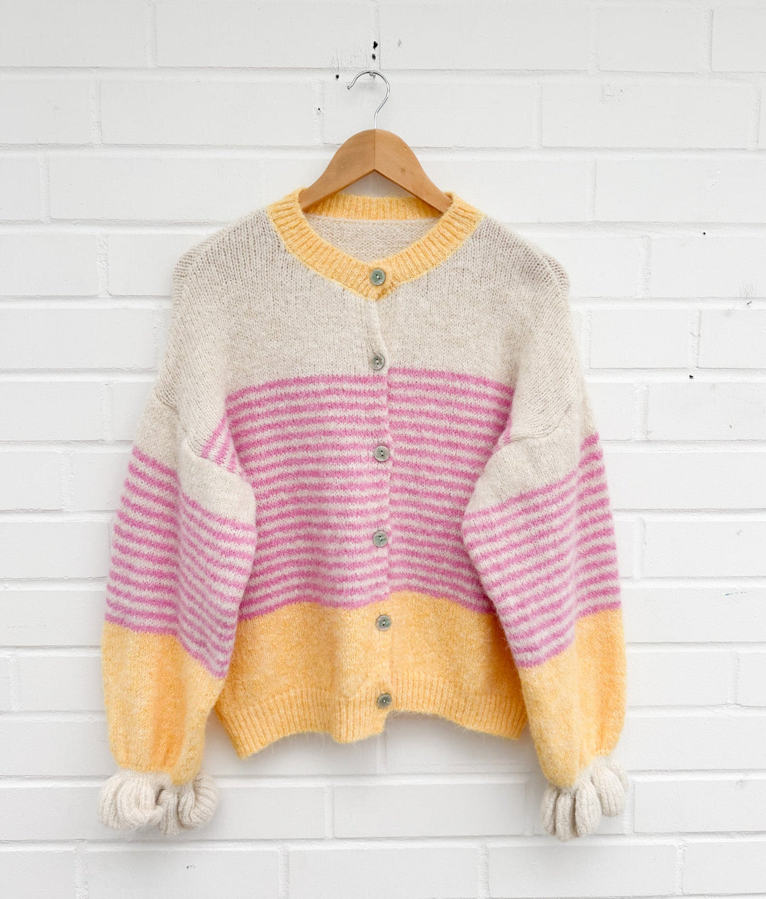 STRICKJACKE RÜSCHEN KATE - versch. Farben