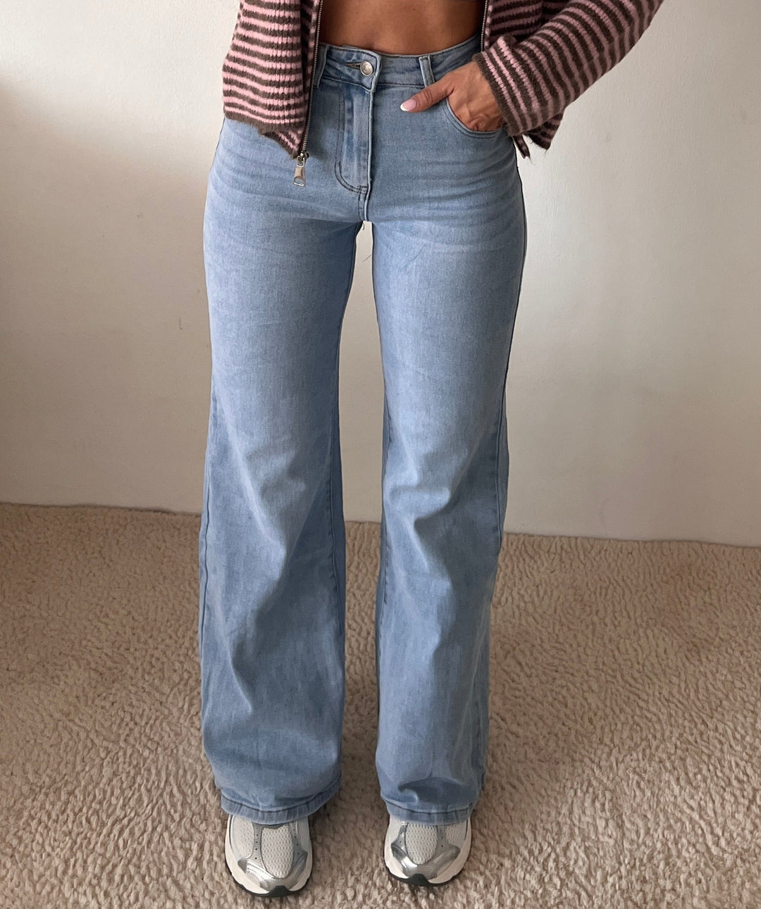 LIGHT BLUE WIDE LEG JEANS