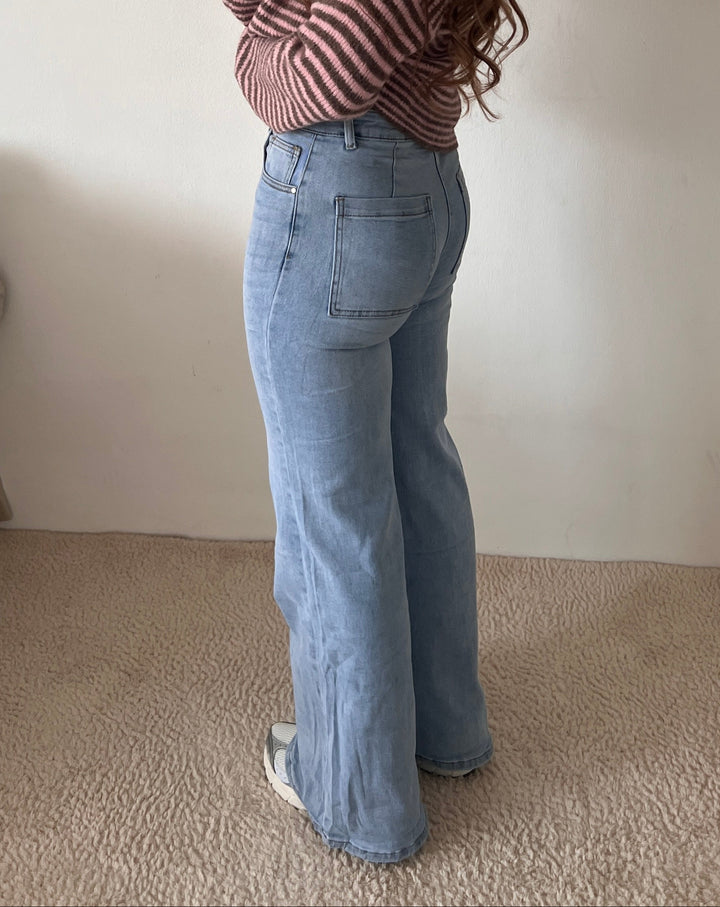 LIGHT BLUE WIDE LEG JEANS