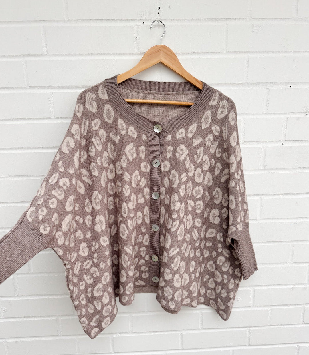 LEO STRICKJACKE MAGDA - versch. Farben