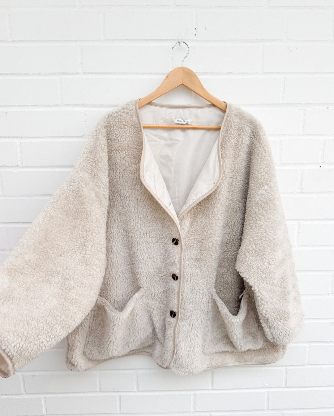 ULTRA OVERSIZE TEDDY JACKE - beige