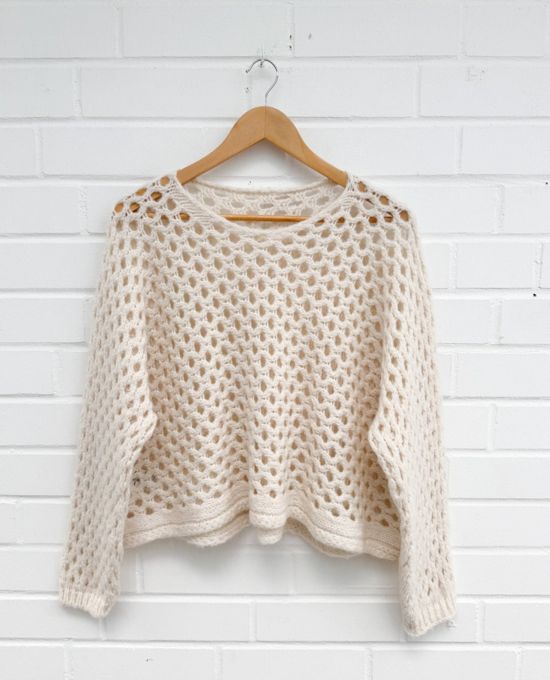 OVERSIZE LOCHMUSTER PULLOVER - versch. Farben