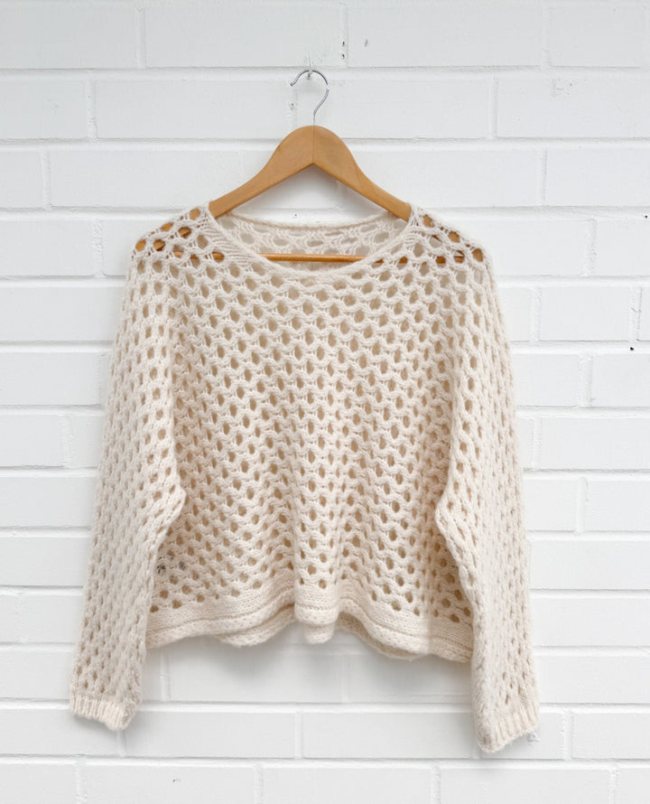 OVERSIZE LOCHMUSTER PULLOVER - versch. Farben