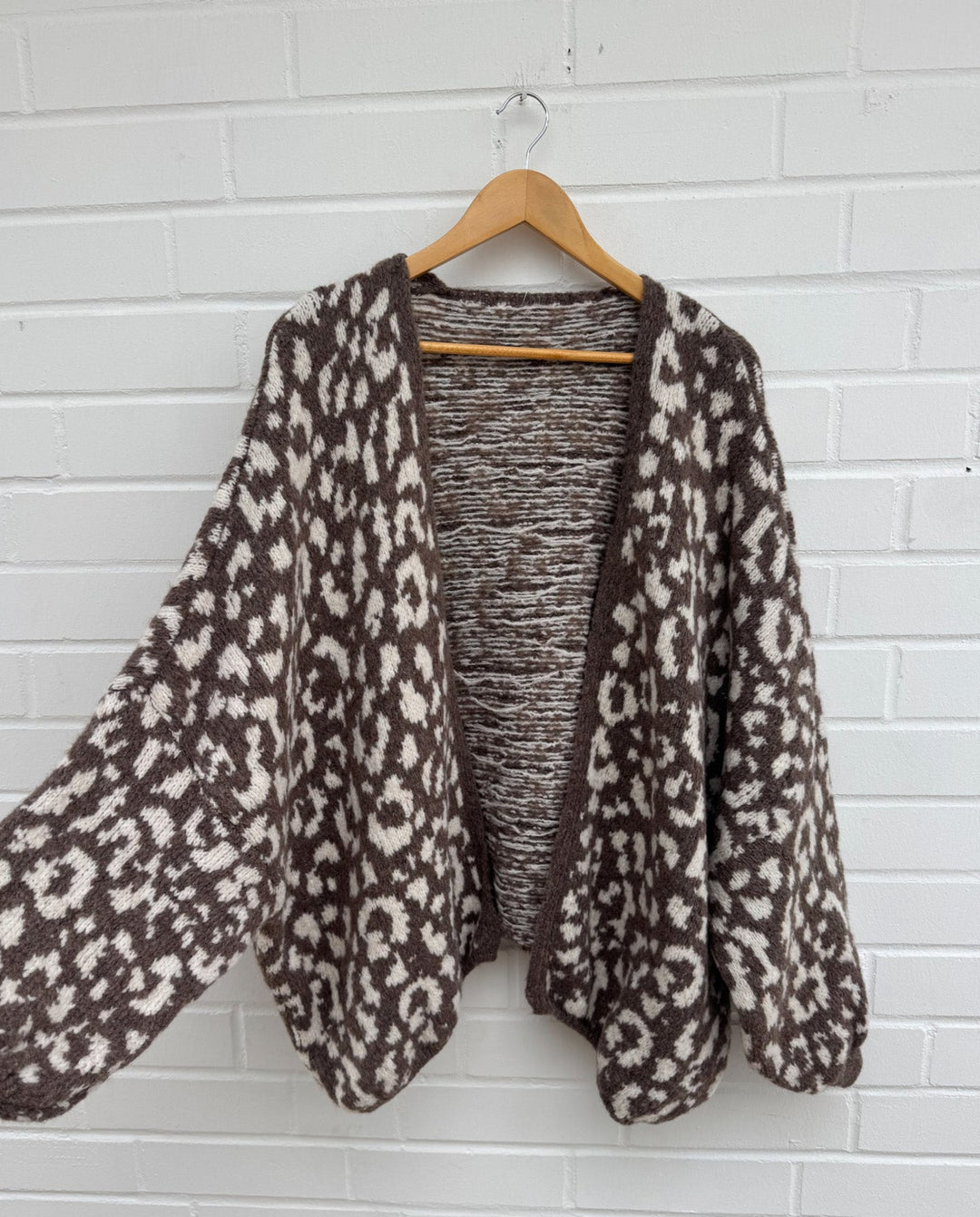 OVERSIZE LEO CARDIGAN MELL - versch. Farben