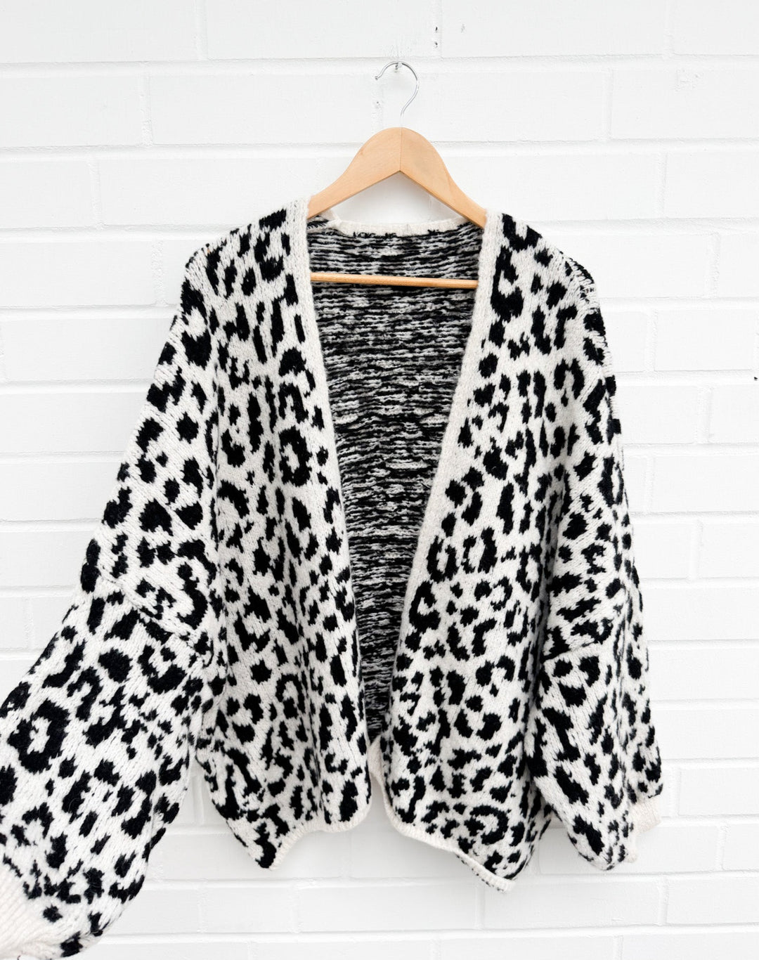 OVERSIZE LEO CARDIGAN MELL - versch. Farben