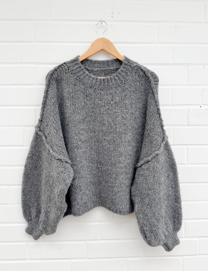 KURZER STRICKPULLOVER MAIRA - versch. Farben