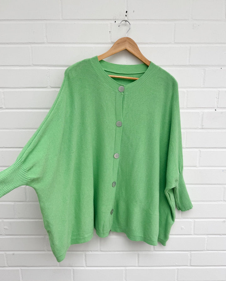 BASIC OVERSIZE STRICKJACKE mit Knöpfen - versch. Farben