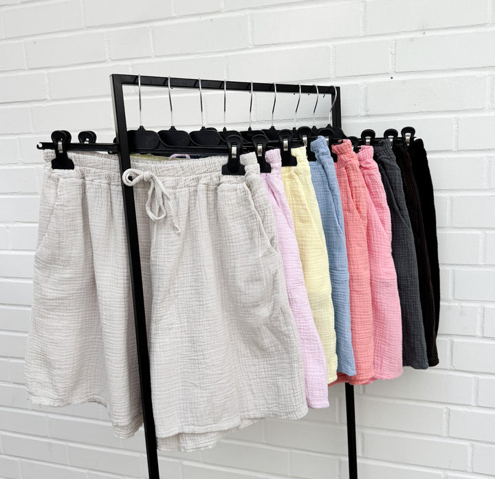BASIC MUSSELIN SHORTS - versch. Farben