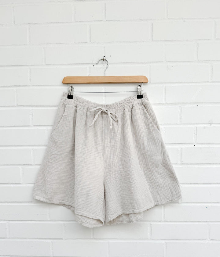 BASIC MUSSELIN SHORTS - versch. Farben
