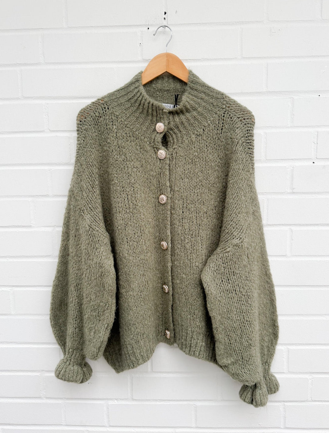 RÜSCHEN MAIRA STRICKJACKE - versch. Farben