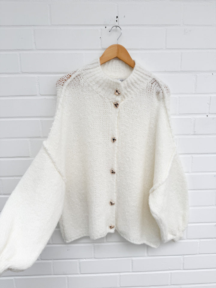 HERZ STRICKJACKE MAIRA - Versch. Farben