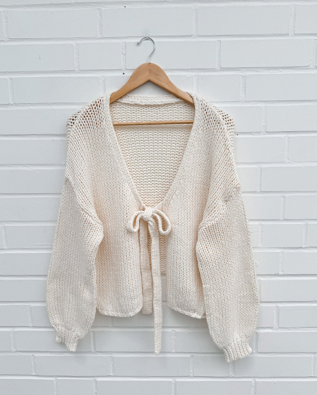 STRICKJACKE MIT SCHLEIFE - beige (A3)