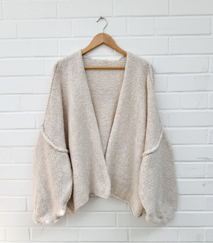 OVERSIZE STRICKJACKE MELLO- versch. Farben