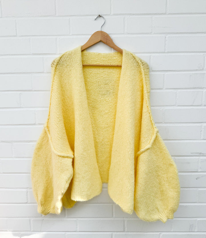 OVERSIZE STRICKJACKE MELLO- versch. Farben
