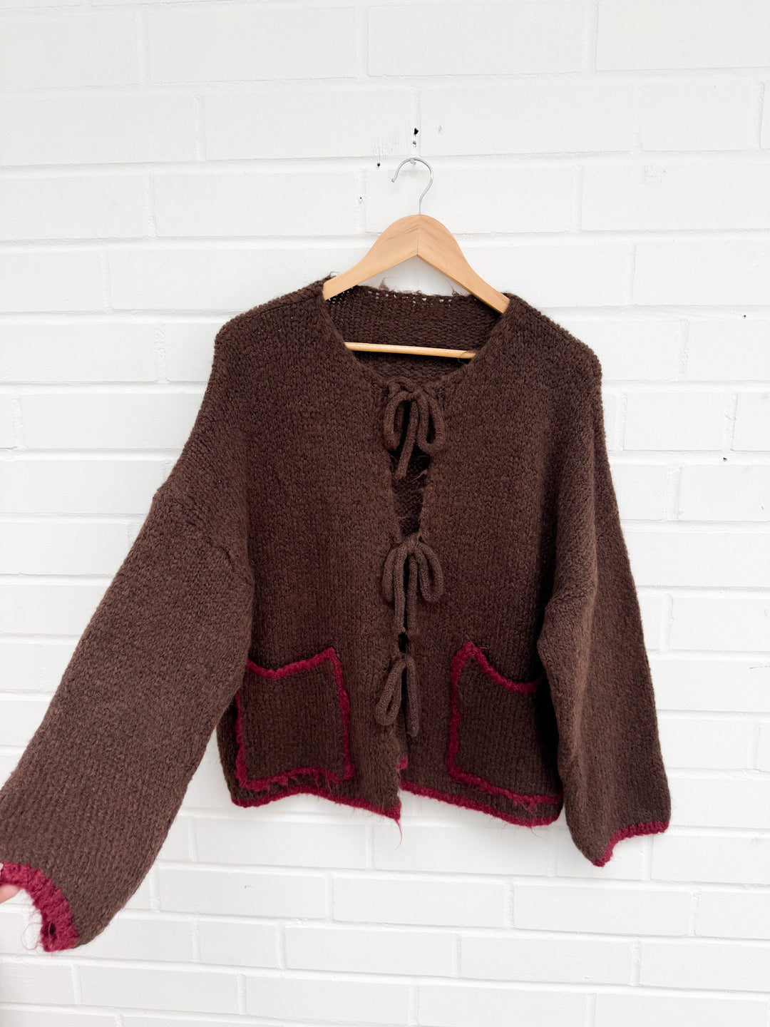 STRICKJACKE MULTICOLOR mit Schleifen - versch. Farben