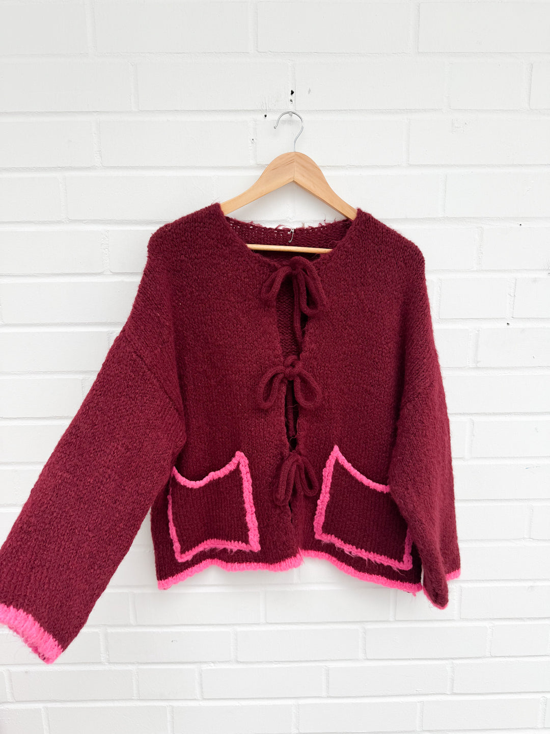STRICKJACKE MULTICOLOR mit Schleifen - versch. Farben