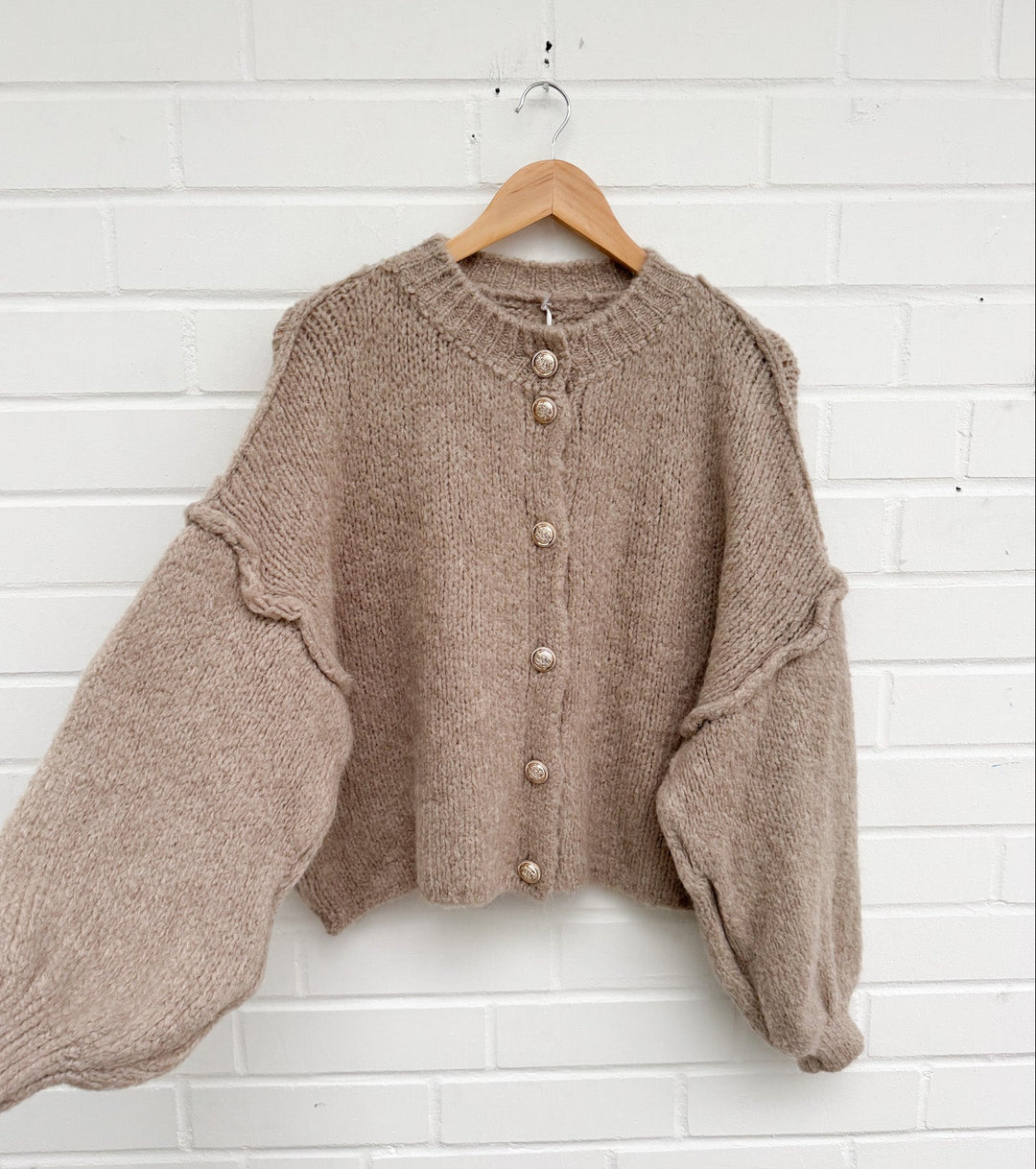 KURZE STRICKJACKE MAIRA - versch. Farben