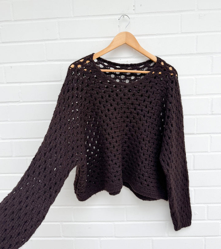 OVERSIZE LOCHMUSTER PULLOVER - versch. Farben