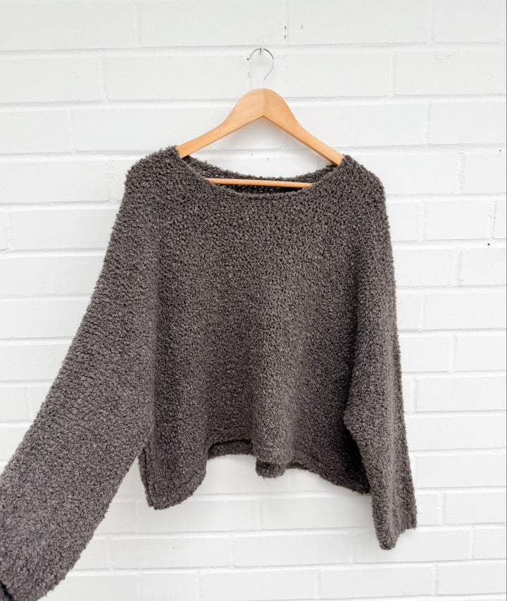 CROP BOUCLE STRICKPULLOVER - versch. Farben