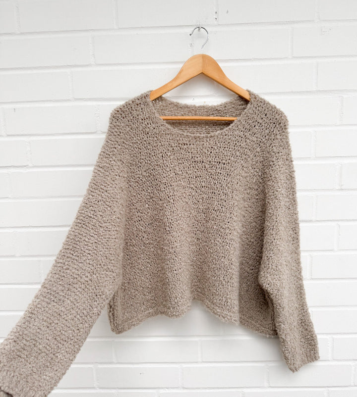 CROP BOUCLE STRICKPULLOVER - versch. Farben