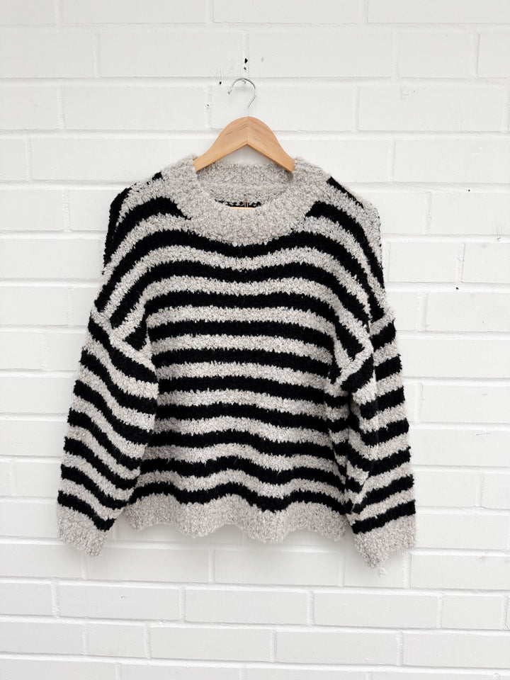 STREIFEN BOUCLE STRICKPULLOVER - versch. Farben