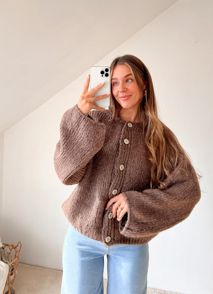 STRICKJACKE SOHO mit ausgestellten Arm - braun