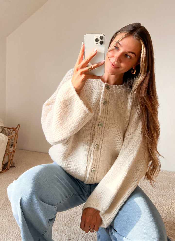 STRICKJACKE SOHO mit ausgestellten Arm - beige