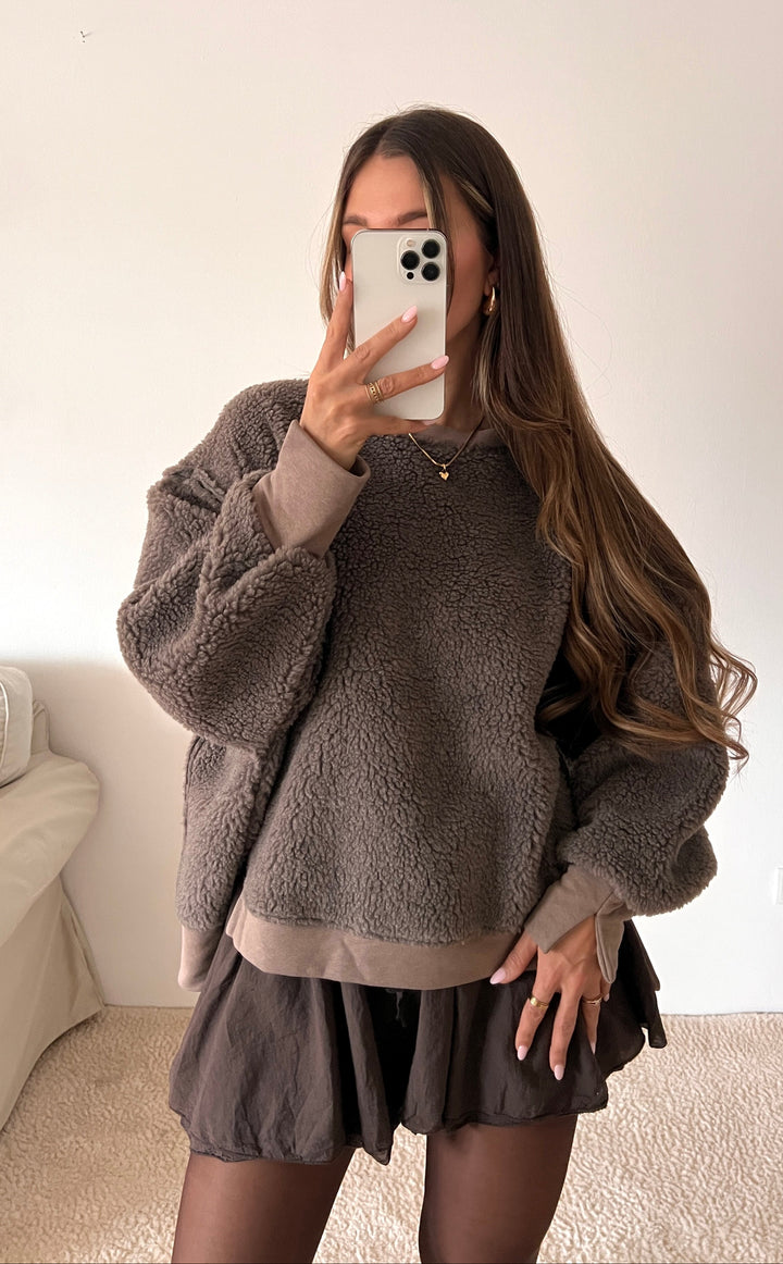 OVERSIZE TEDDY SWEATSHIRT - schlamm