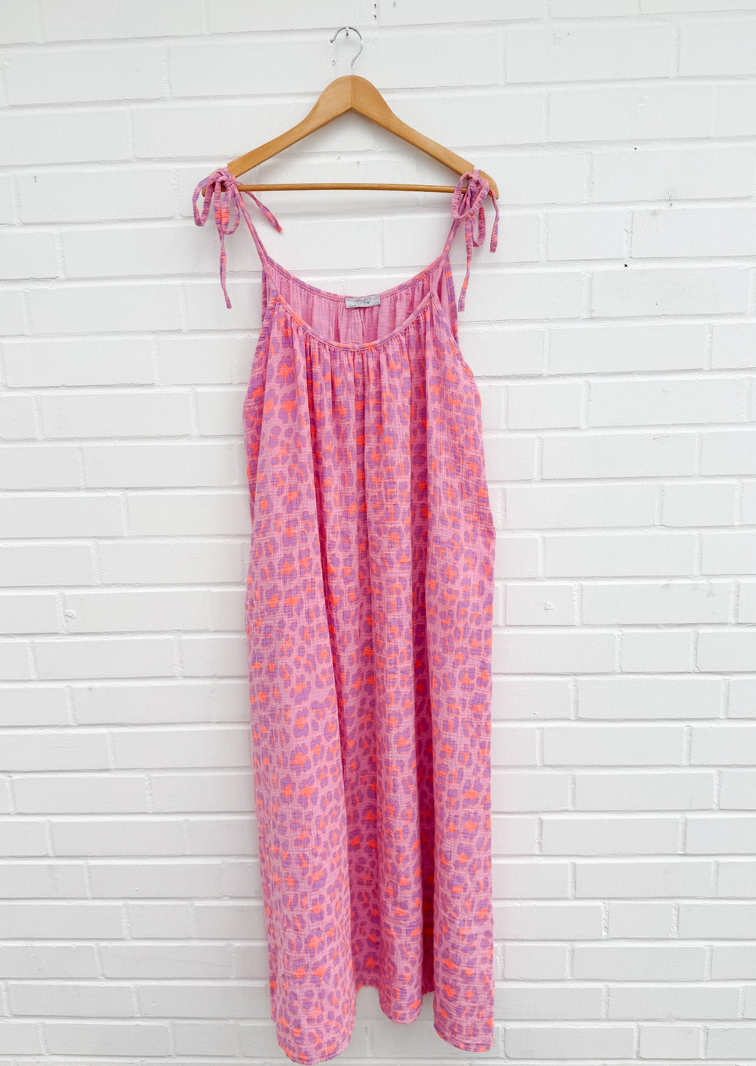LANGES MUSSELIN LEO TRÄGER MAXIKLEID - flieder/rosa