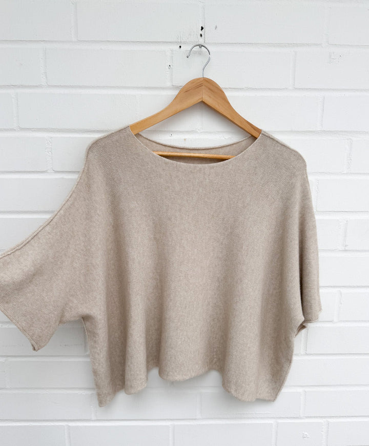 RUNDHALS KURZARM PULLOVER MAI - versch. Farben