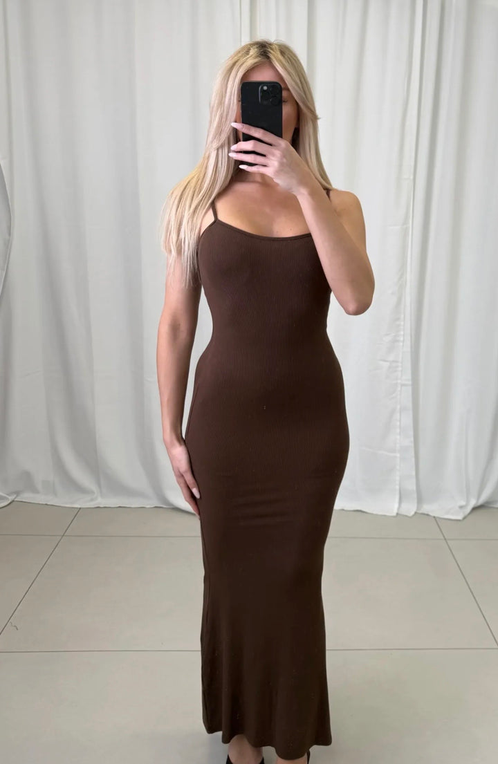 ENGES MAXIKLEID KYLIE - versch. Farben