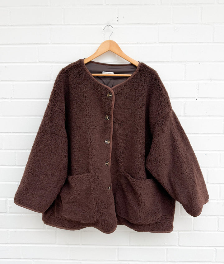 ULTRA OVERSIZE TEDDY JACKE - braun