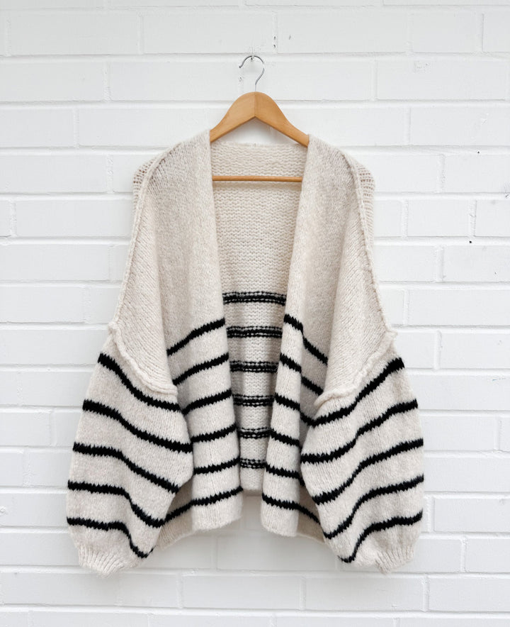 STREIFEN OVERSIZE STRICKJACKE MELLO - beige
