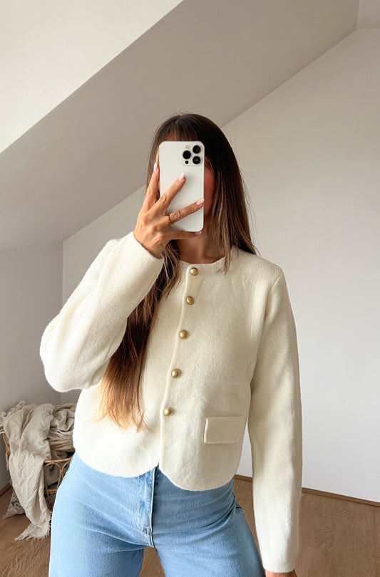 CREME STRICKJACKE