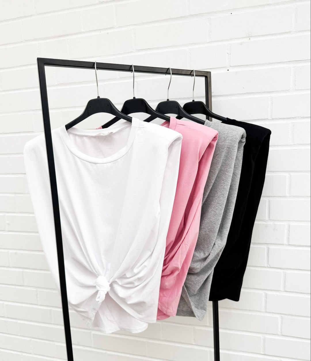 SHIRT mit Knoten - versch. Farben