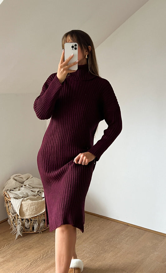 ROLLKRAGEN STRICKKLEID MIT SCHLITZ - versch. Farben