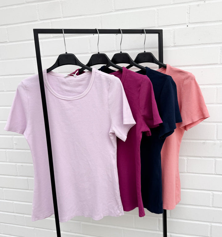 BASIC T-SHIRT - versch. Farben