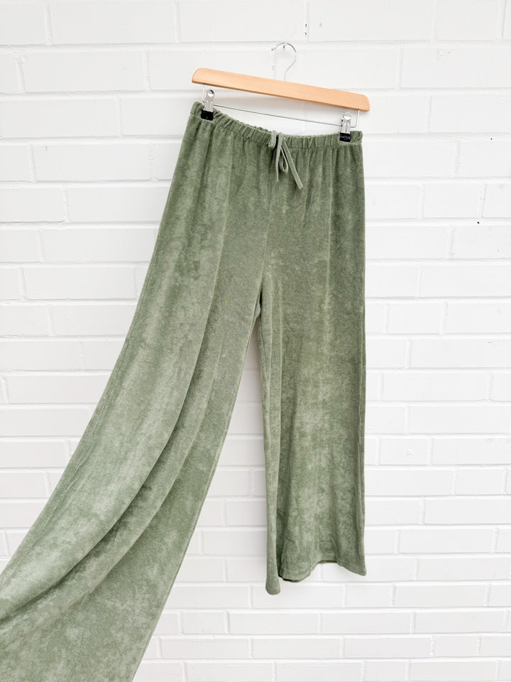 LOCKERE NICKI HOSE - versch. Farben