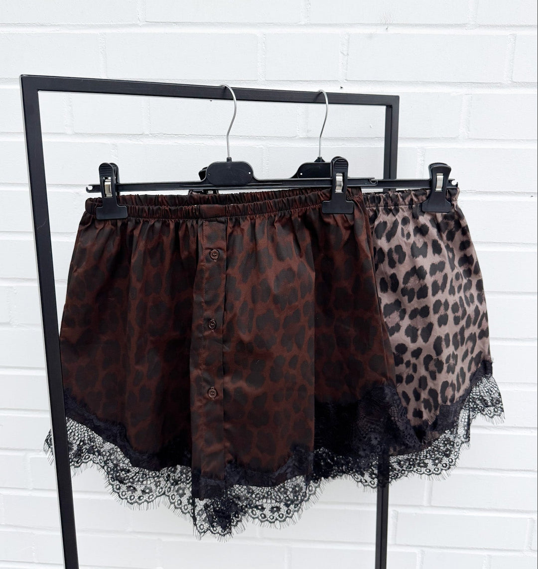 LEO BLUSENROCK mit Spitze - versch. Farben