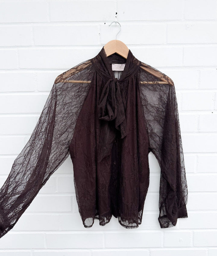 BLUSE AUS SPITZE - braun